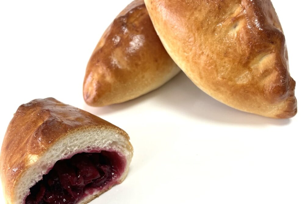 Пирожки с вишневой начинкой 1/1,2кг КФ "Баттерфляй"